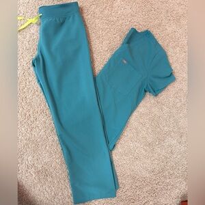 FIGS Scrub Set | Catarina Top & Livingston Pants | M / SP|